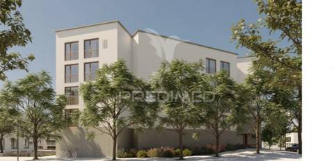 Apartamento t1 com varanda e parqueamento coberto