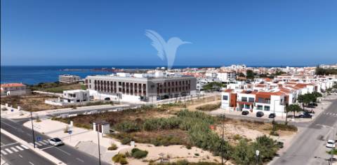 Apartamento t1 com varanda e parqueamento coberto