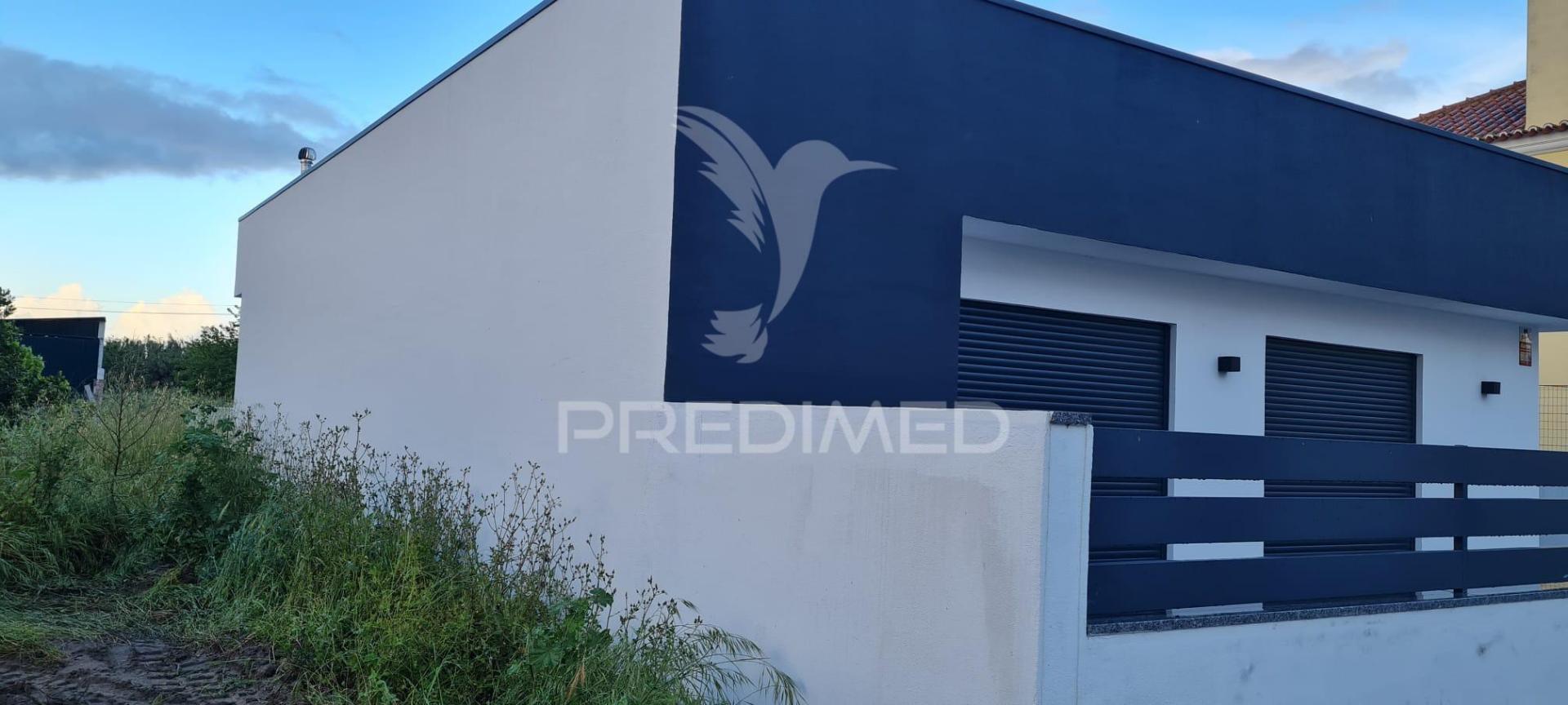 Moradia isolada semi nova  sala 50 m 2 acabamentos luxo