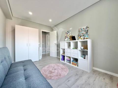 Encontre o seu espaço...fantástico apartamento renovado