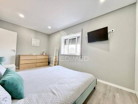 Encontre o seu espaço...fantástico apartamento renovado