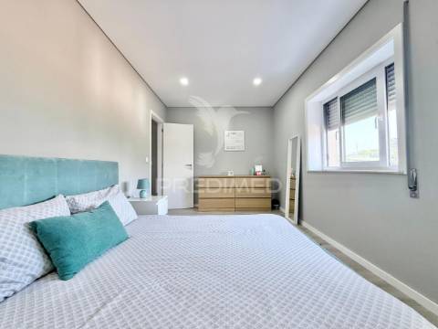 Encontre o seu espaço...fantástico apartamento renovado