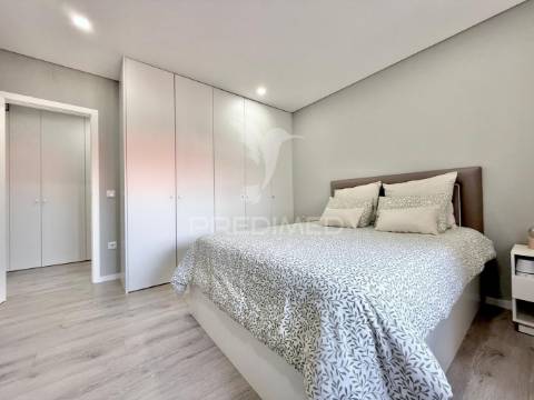 Encontre o seu espaço...fantástico apartamento renovado