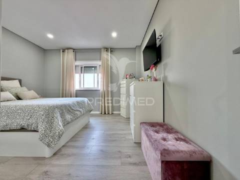 Encontre o seu espaço...fantástico apartamento renovado