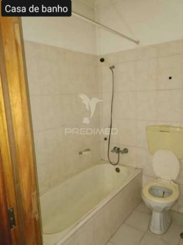 Duplex t2 + sotão aberto c./ quarto e sala ( manteigadas -  setúbal )