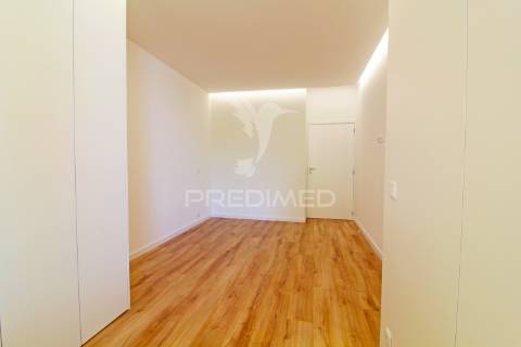 Apartamento t2 de luxo - arrendamento anual