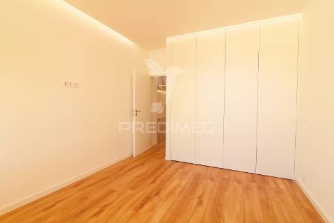 Apartamento t2 de luxo - arrendamento anual