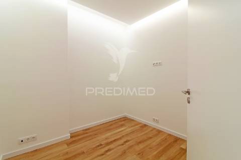 Apartamento t2 de luxo - arrendamento anual