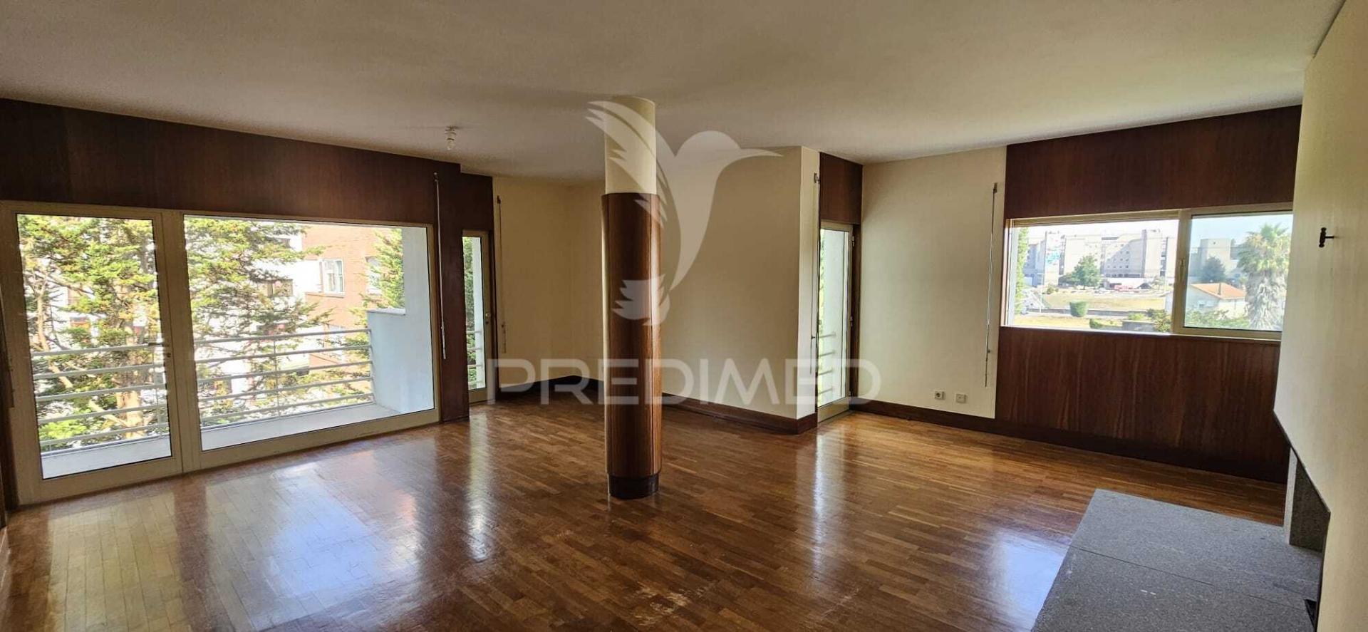 T3 + escritório- garagem ind. 2 autos- condomínio fechado