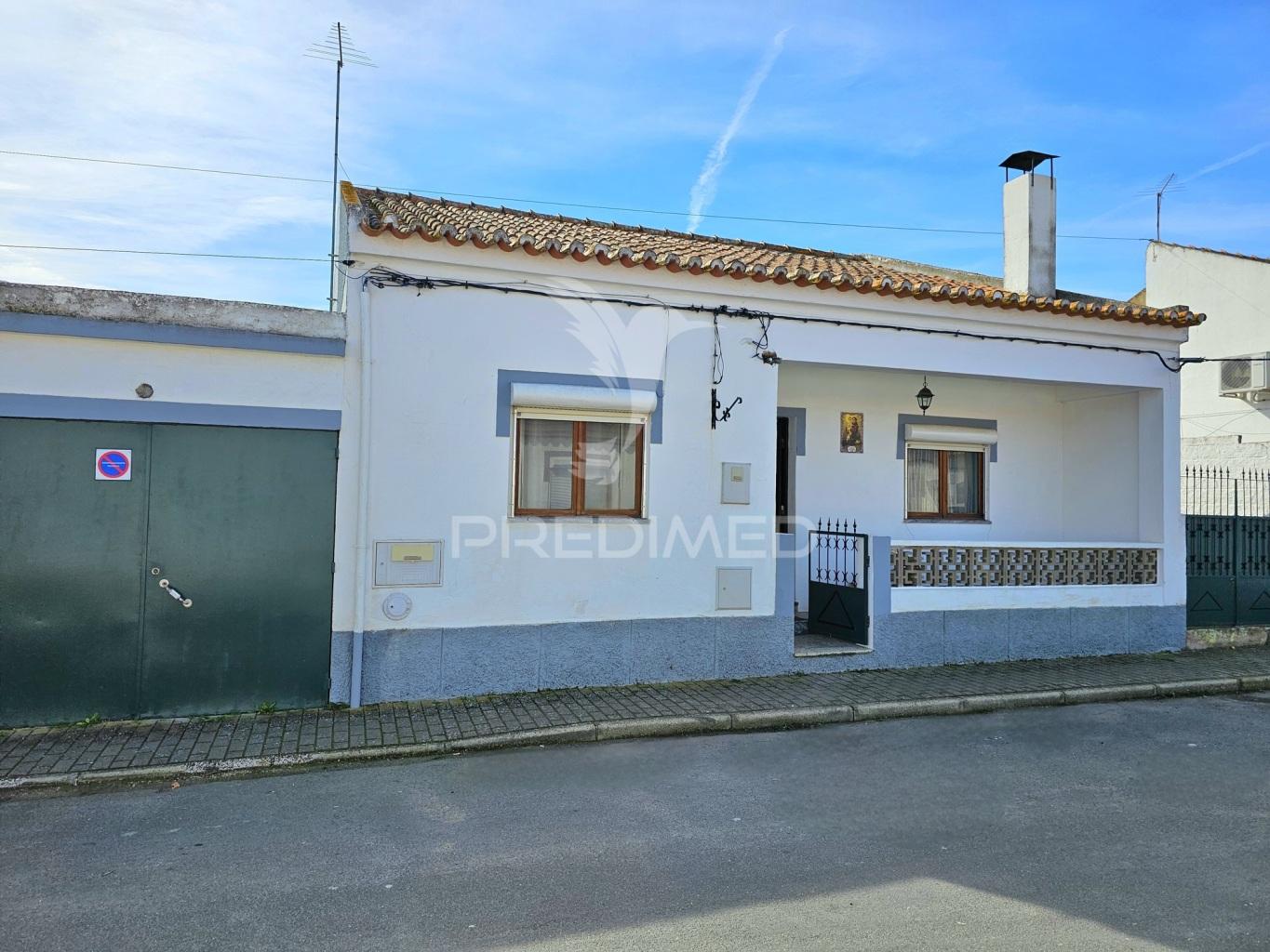 Moradia t3 com quintal e garagem