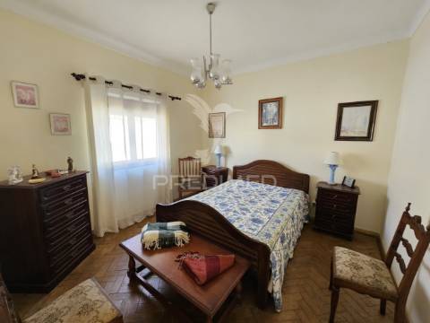 Moradia t3 com quintal e garagem