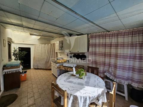 Moradia t3 com quintal e garagem