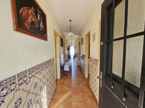 Moradia t3 com quintal e garagem