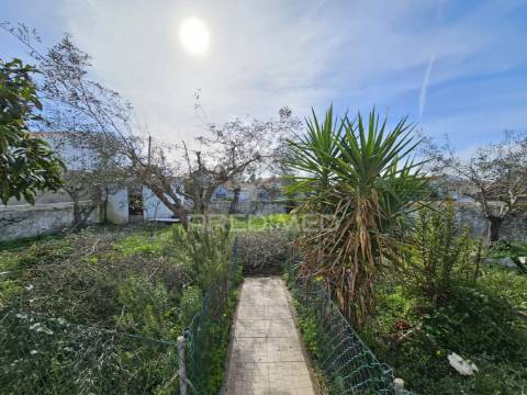 Moradia t3 com quintal e garagem