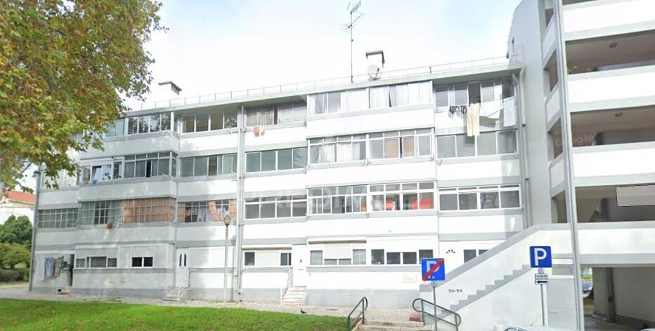 Apartamento t2 + sótão nos olivais (lisboa)