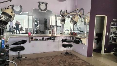 Loja para salão , estética ou para  comercio.