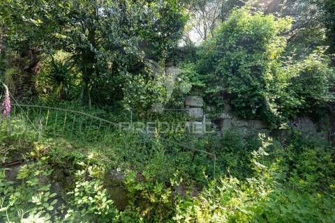 Casa rústica em ruína - bouro(santa maria), amares