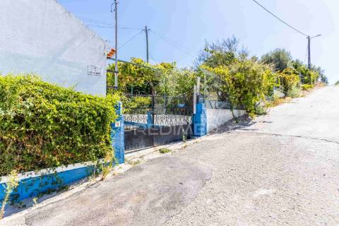 O seu cantinho no campo: casa de aldeia com quintinha