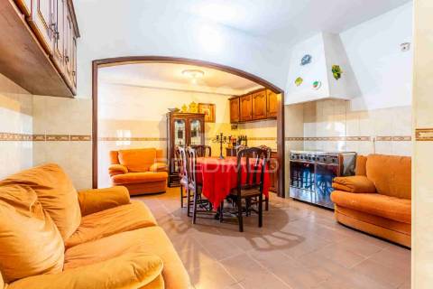 O seu cantinho no campo: casa de aldeia com quintinha