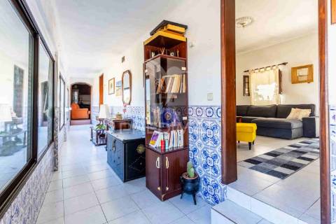 O seu cantinho no campo: casa de aldeia com quintinha