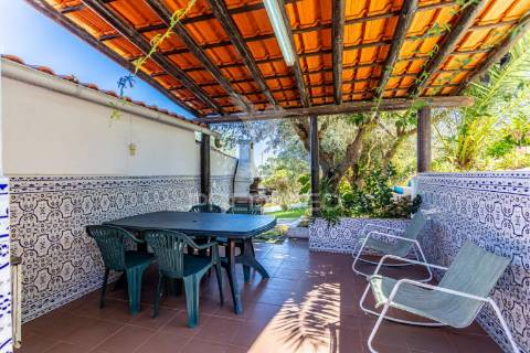 O seu cantinho no campo: casa de aldeia com quintinha