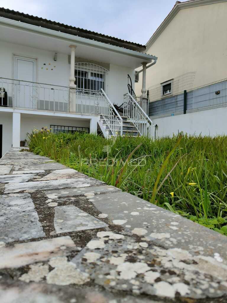 Moradia t3 com anexos