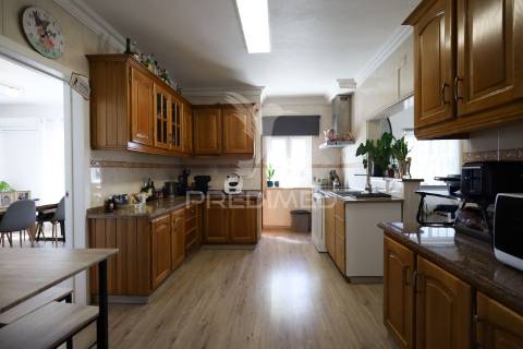 Moradia t3 com anexos