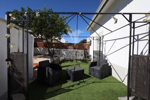 Moradia t3 com anexos