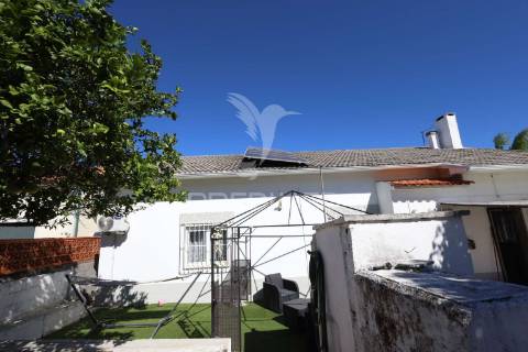 Moradia t3 com anexos