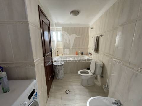 Moradia t3 à venda com terreno de 5.000 m² – carvalhal (mêda)