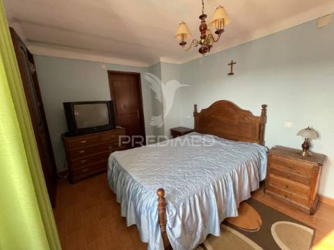 Moradia t3 à venda com terreno de 5.000 m² – carvalhal (mêda)