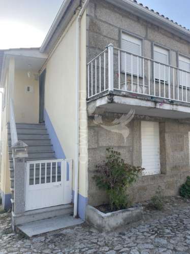 Moradia t3 à venda com terreno de 5.000 m² – carvalhal (mêda)