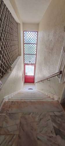 T1 magoito com varanda e parqueamento