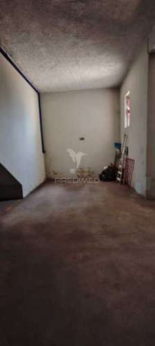 T1 magoito com varanda e parqueamento