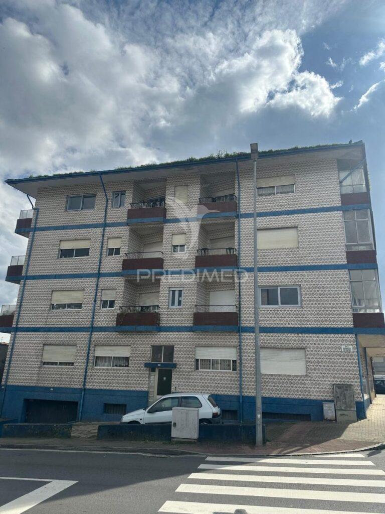 Apartamento t3 com lugar de garagem em ermesinde