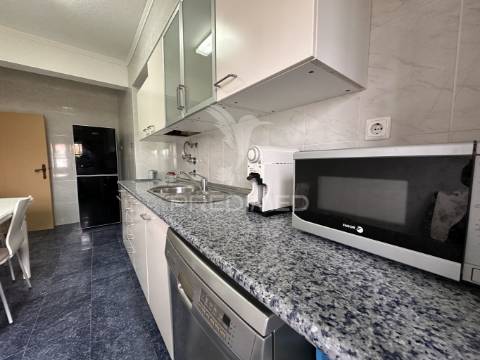 Moradia t7 com piscina e garagem na lagoa de albufeira