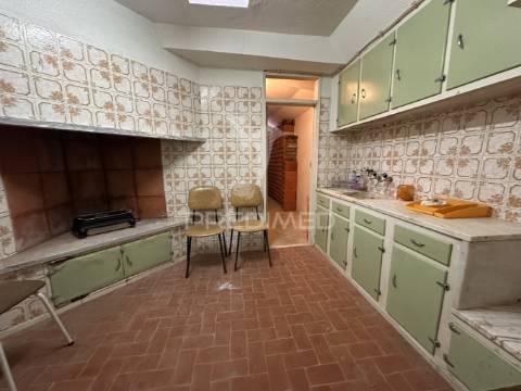 Moradia t7 com piscina e garagem na lagoa de albufeira