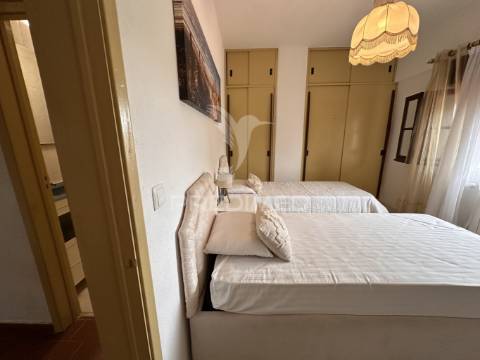 Moradia t7 com piscina e garagem na lagoa de albufeira