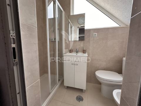 Moradia t7 com piscina e garagem na lagoa de albufeira