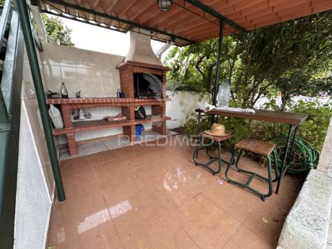 Moradia t7 com piscina e garagem na lagoa de albufeira