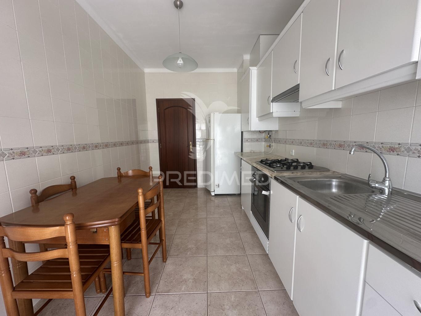 Apartamento t1, c/ garagem, fátima