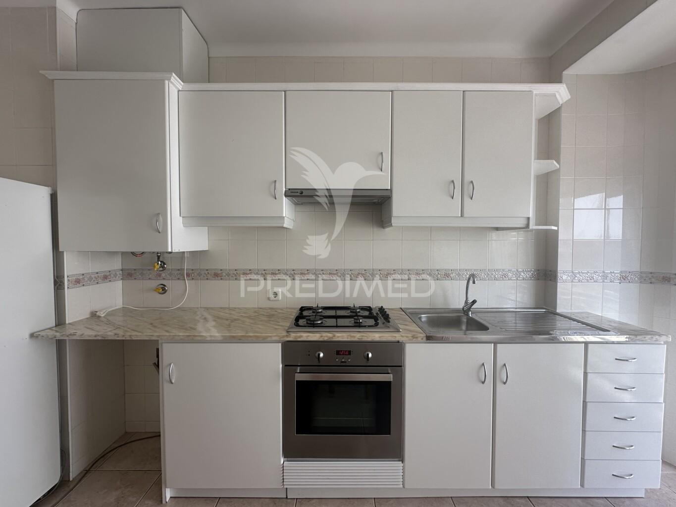 Apartamento t1, c/ garagem, fátima
