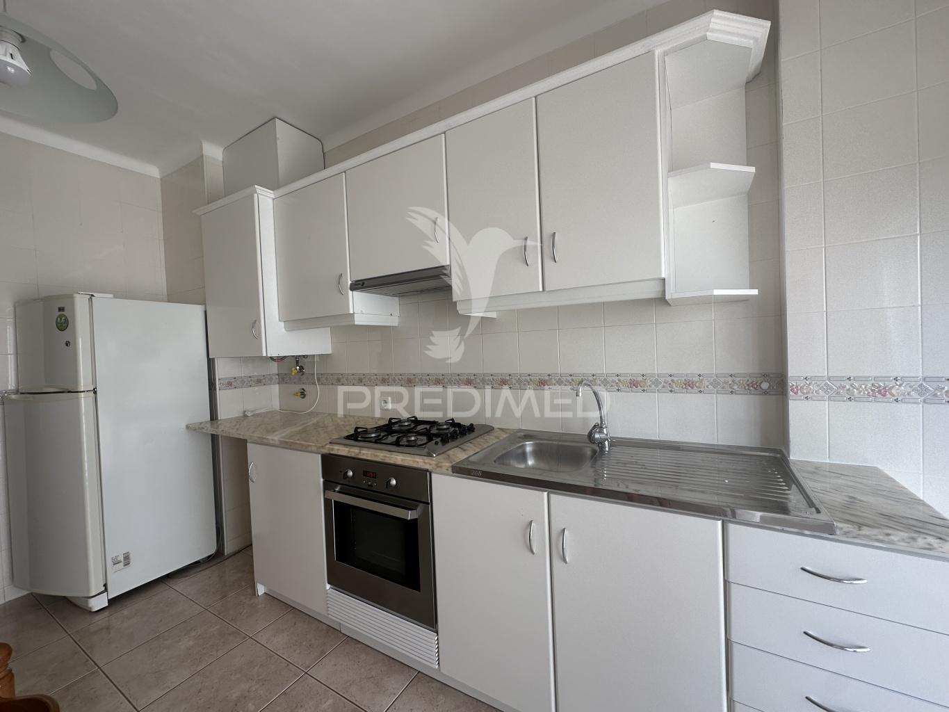 Apartamento t1, c/ garagem, fátima