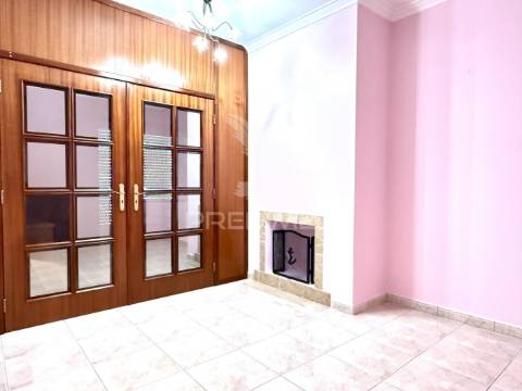 Apartamento t1, c/ garagem, fátima