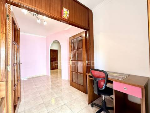 Apartamento t1, c/ garagem, fátima