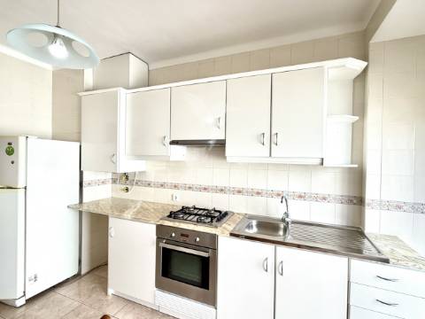 Apartamento t1, c/ garagem, fátima