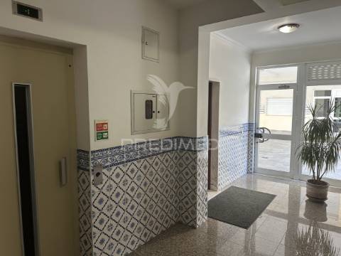 Apartamento t1, c/ garagem, fátima