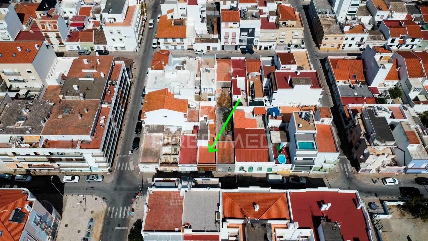 Casa antiga para recuperar, 115m2, bastante central