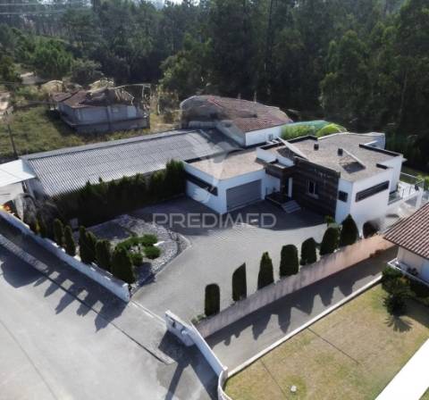 Magnífica moradia t3+1 – prestígio e tranquilidade nos arredores de leiria