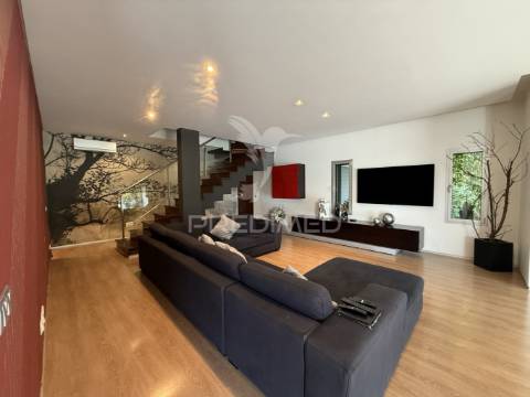 Magnífica moradia t3+1 – prestígio e tranquilidade nos arredores de leiria